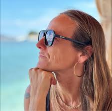 List in order the best easy to medium hike around Sedona please.