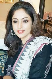 Soha born in new delhi is the daughter of bollywood actress sharmila tagore who is also the chair of the indian censor board and cricketer mansoor ali khan pataudi. Nadhiya Actress Wiki Age Biography Height Weight Movies Family Photos