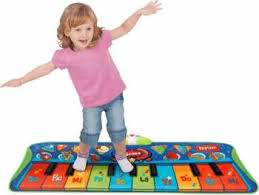 Un joc nostim pentru copii, puteți avea grija de acest micuț fiind în rolul părinților, veți merge cu el la baie, la bucătărie, la doctor peste tot veți. Vitamin Kostur Plocnik Cadouri Copil 4 Ani Herbandedi Org