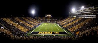 Free iowa hawkeye graphics for creativity and artistic fun. Iowa Basketball Wallpapers Wallpaper Cave