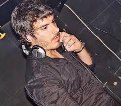 John finnemore, creator and star of cabin pressure and john finnemore's double acts, is back with series 8 of his highly acclaimed radio sketch show, winner of the academy silver award, a broadcasting press guild award and two bbc audio drama awards. Martin Garcia Cabin Pressure Frisky Radio October 2018 Techno Show