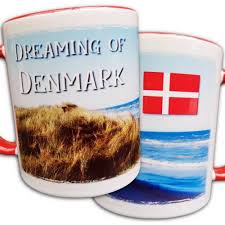 Die kreuzflagge war das kennzeichen der kreuzritter im mittelalter, doch nahm die flagge dänemarks schon früh die typisch skandinavische form mit einem. Danemark Tasse Dreaming Of Denmark Urlaub In Danemark