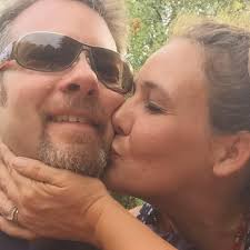 How to control CC numbers and values with gold knobs in MIDI clip editing?