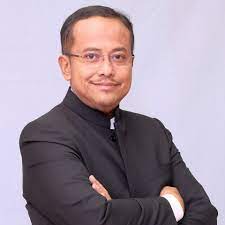 Mnctv didirikan oleh mbak tutut dan dulu sebagian besar sahamnya dimiliki oleh pt cipta lamtoro gung persada. Gambar Rasmi Drsamsuri Com