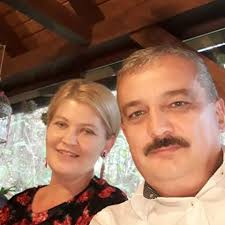 Prodaje se stan u Zagrebu ul Tome i Petra Erdödya, 75 kvadrata. Stan je  potrebno urediti. Informacije na tel. 098 724 602.