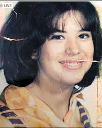 This is one of the only pictures I have of me in my 20's. Could someone  please restore and take that curl off my forehead? Thank you everyone. ❤️