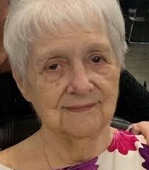 Linda Gandee's Instagram, Twitter & Facebook