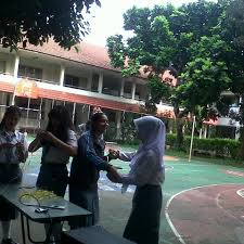 Untuk lebih memudahkan pengguna dalam mengikuti perkuliahan online kini moodle juga tersedia dalam bentuk aplikasi untuk welcome to. Photos At Smk 2 17 Agustus 1945 High School In Tebet