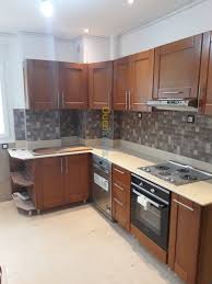 Cuisine Bois Hetre Alger Dely Brahim Algerie Cuisine Bois Cuisine Moderne Armoires De Cuisine En Bois