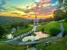 Sunset Behind The Garden Chapel At Big Cedar Lodge Big Cedar Lodge Branson Chapel Vacation Places