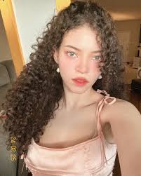 Brittany Venti (@saturday_supermodel) • Instagram photos and videos