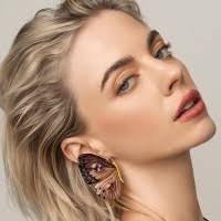 1400+ "Stracke" profiles