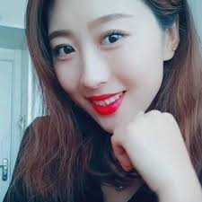 Employers or helpers does your helpers/yourself don't eat what is cooked as  a family meal and prefer to eat her own food? How do you manage that? Is  this normal for a