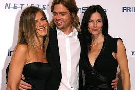Jennifer aniston @jenniferaniston & brad pitt fan page keep on dreaming, spread love. Jennifer Aniston And Brad Pitt Regained The Friendship After The Divorce Thanks To Courtney Cox Celebrity News