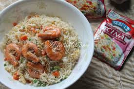 /ˌnɑːsi ɡɒˈrɛŋ/) refers to fried rice in both the indonesian and malay languages. Nasi Goreng Cina Seri Aji Sedap Azie Kitchen
