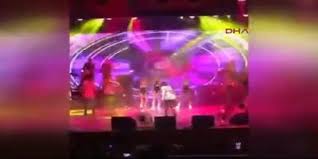 12 ocak 1973 tarihinde doğan hande yener çıkış yaptığı 2000'lerin başından itibaren pop listelerinde üst sıralara yükseldi. Hande Yener Kac Yasinda Nereli Ve Evli Mi Hayat Hikayesi Nedir