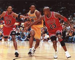 #scottie pippen #michael jordan #nba #basketball #awesome nba moments. Scottie Pipen Michael Jordan Chicago Bulls Kobe Bryant Los Angeles Lakers Sport Actionfoto Xlt Amazon De Alle Produkte