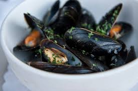 Image result for tbn:U9-jjCeq6c4_NM::image.mabulle.com/l/lo/loonie.mabulle.com/crepes.png