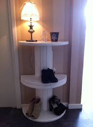 10 Idees De Detournement De Bobine Touret Mes Petites Puces Tables A Tiroir Idees De Meubles Bobines De Laine