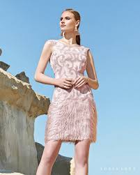 Sei alla foto 1 su un totale di 41 immagini della fotogallery. Abito Cerimonia Donna Corto Realizzato In Tessuto Operato E Frange Favole Abiti Da Sposa E Da Cerimonia Con Sartoria