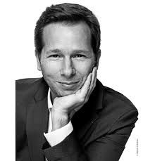 Marc Simoncini (Qui veut être mon associé ?) mis à l'honneur devant Louis  Sarkozy et Bernard de La Villardière