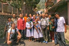 It comprises five main islands, which are sumatra, kalimantan (borneo), sulawesi (celebes), jawa (java), and papua (the western half of papua new guinea). Solo Travel In Indonesia