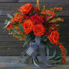 We deliver internationally and work with a network of expert international florists, so we can ensure that your chosen flowers and wreaths will arrive where you want when you want. Sympathy And Funeral Flowers Delivery Chicago Honey Street Flowers