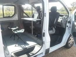 Systeme De Support De Table Interieur Invisible Dans Le Camion Pour Ne Pas Gener L Acces De L Trafic Amenage Trafic Amenage Camping Car Renault Trafic Amenage