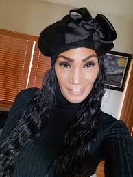 Selena Roberts (@YnvmalibuSelena)