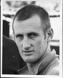 Did anyone no tommy hind off skerton ? We would love photo of him he was my  great grandad but no one has one photo or could point me in the right