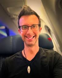 Joe Sams's Instagram, Twitter & Facebook