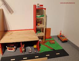 Feuerwache Playmobil feuerwehr plus ein feuerwehrmann 1 polizeimotorrad. feuerwache