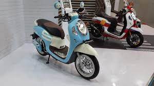 Karena itulah memodifikasi motor ini dengan konsep retro tidak akan terlalu susah. 3 Inspirasi Modifikasi Honda Scoopy Terbaru