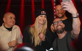 Der 59 jahre alte gebürtige schwede eliasch ist vorstandschef des sportartikelherstellers head. Johan Eliasch Ich Will Mehr Leute Und Gute Ideen Skinews Ch