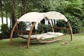 Looking for fun elf on the shelf ideas? 19 Cozy Outdoor Hanging Beds To Help You Enjoy The Summer Nights Amazing Diy Interior Home Design