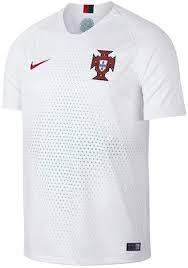 Nike portugal home and away football shirts and kits from the euro 2016 winners! Nike Unisex Kids World Cup 2018 Boys Portugal Away Football Shirt Amazon Co Uk Clothing