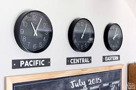 Diy Time Zone Clocks The House Of Wood Time Zone Clocks Office Clock Apartment Wall Decor