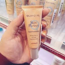 Selain itu, juga sudah ada ekstra perlindungan uv di dalamnya. Wanita Ini Share Tip Pilih Foundation Terbaik Di Drugstore Barulah Mekap Nampak Flawless Hijabista