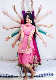 Mehandi Pose Indian Wedding Photography Poses Bridal Photography Poses Indian Wedding Photography