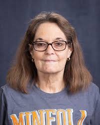 Please join Mineola ISD in praying for the family and friends of Mrs.  Vickie Petersen. Mrs. Petersen passed away