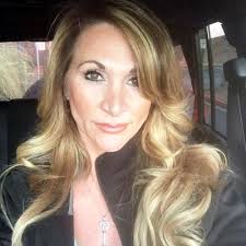 Lisa Krebs's Instagram, Twitter & Facebook