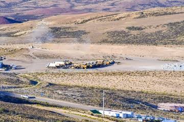 La mina de oro más grande de Santa Cruz vuelve a operar tras el levantamiento de las clausuras