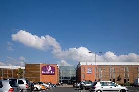 You will find yourself in a large lobby with the welcoming message of good night guarantee. Premier Inn London Heathrow Airport T2 T3 Bath Road Hotel Bewertungen Fotos Preisvergleich Hounslow England Tripadvisor