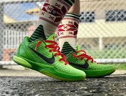 The iconic nike kobe 6 grinch was just revealed to be releasing as a protro early next year. What Did You Wear Today Nike Kobe 6 Grinch Edliew2312 Shop Our Feed Hit Wdywt Wdywtgrid Kobe 6 Grinch Nike How To Wear