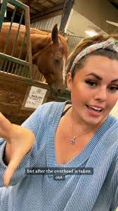 Tonia Shelton's Instagram, Twitter & Facebook