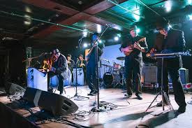 Hawaiian music can't be mentioned without including don ho and his bubbly classic. The Band Kahulanui Updates The Musical Bridge Between Hawaii And The Mainland Wsj