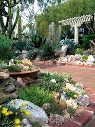 Aiuole Creative Ecco 20 Bellissime Idee Per Il Tuo Giardino Video Guida Giardino Secco Piante Da Esterni Aiuole