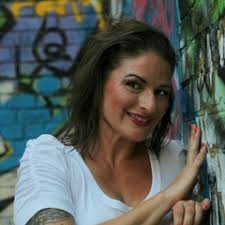 Stream Amanda LaPointe music