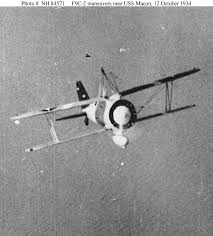 La Construction La Vie Et La Mort De Deux Dirigeables Porte Avions Porte Avions Photo Avion Avion De Reconnaissance