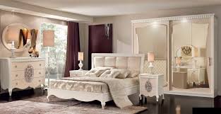 Hai sfogliato tutti i modelli di armadi, letti, comodini e comò disponibili sullo shop online di youredo e non riesci a decidere? Camera Da Letto Lady Rose Signorini Coco